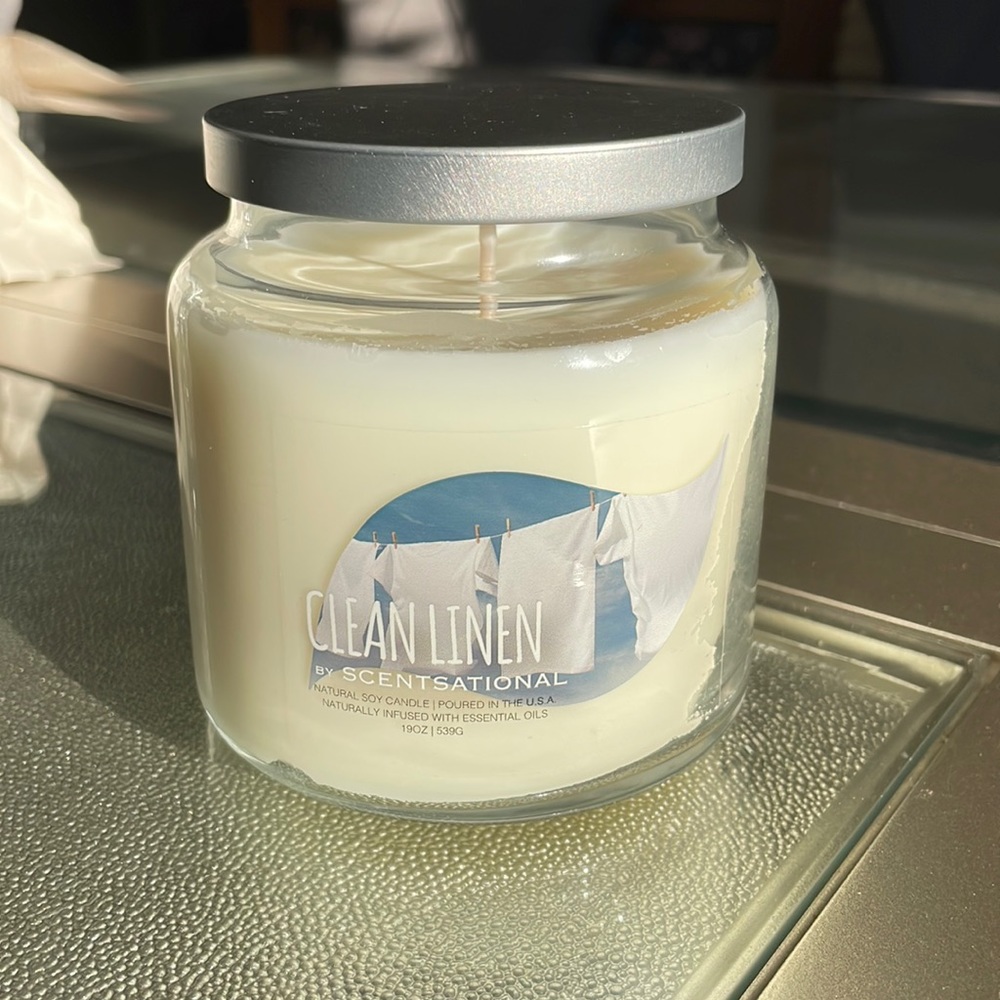 Clean Linen Candle
